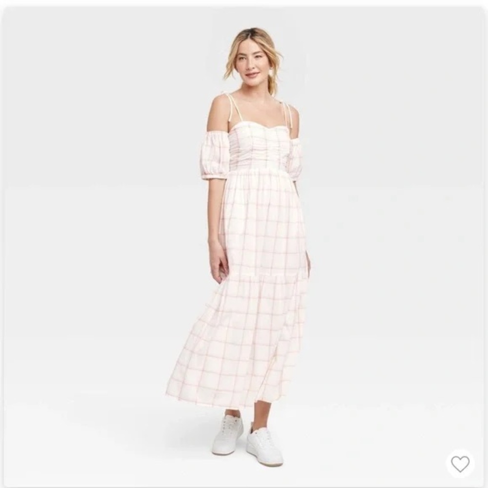 Women's Puff Short Sleeve A-line Dress
- Universal Thread.